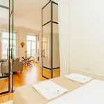 Loft With Balcony And A Gorgeous Classic Ceiling Oporto