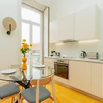 Lägenhet Loft With Balcony And A Gorgeous Classic Ceiling *