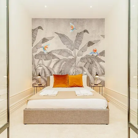 Loft With Balcony And A Gorgeous Classic Ceiling * פורטו