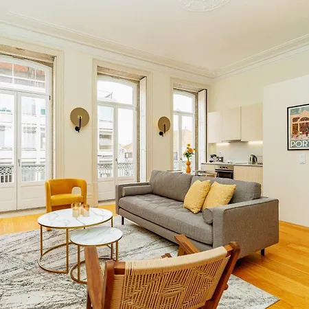 Loft With Balcony And A Gorgeous Classic Ceiling * Porto