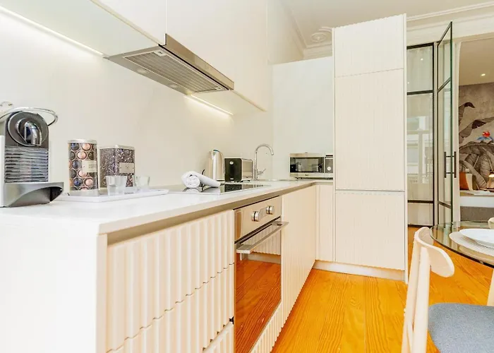 Apartamento Loft With Balcony And A Gorgeous Classic Ceiling Oporto