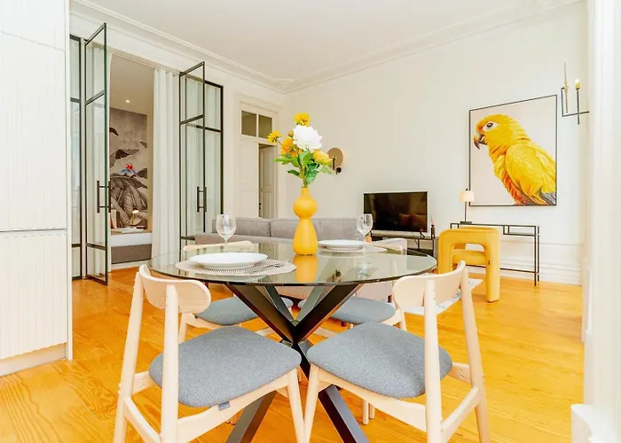 Loft With Balcony And A Gorgeous Classic Ceiling