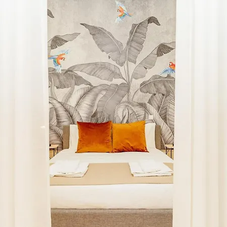 Loft With Balcony And A Gorgeous Classic Ceiling * Порту