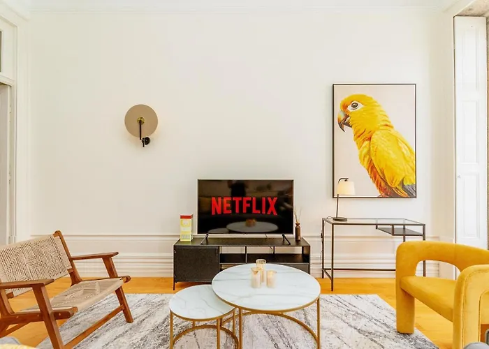 公寓 Loft With Balcony And A Gorgeous Classic Ceiling